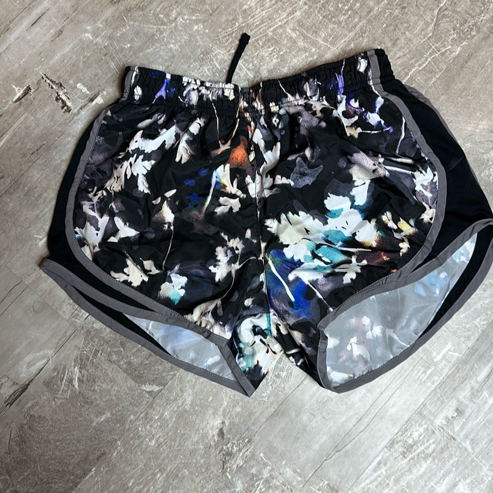 Nike Dri-Fit Floral running Shorts